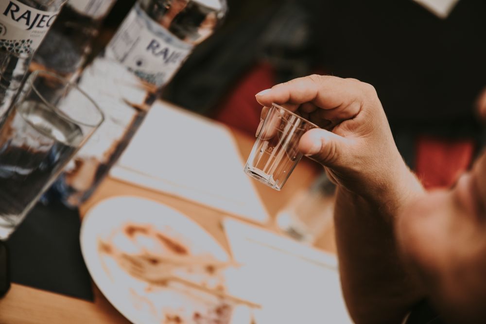 Košt je zároveň místem setkávání, ochutnávání a předávání zkušeností – od zakládajících členů po nováčky, kteří se chtějí přidat.